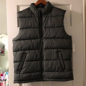 NWT Old Navy Frost Free Puffer Vest